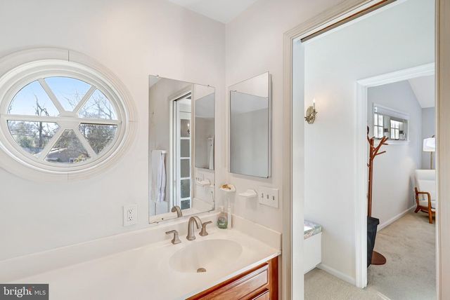 9232 FOREST HAVEN DR, Alexandria, VA 22309