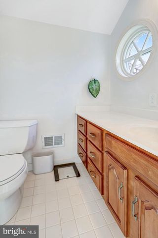 9232 FOREST HAVEN DR, Alexandria, VA 22309