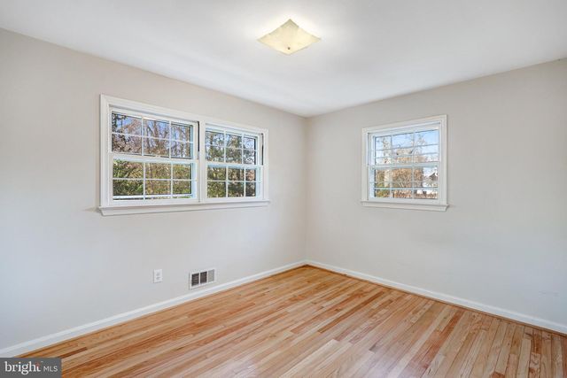 9232 FOREST HAVEN DR, Alexandria, VA 22309