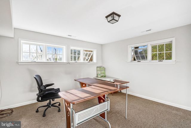 9232 FOREST HAVEN DR, Alexandria, VA 22309