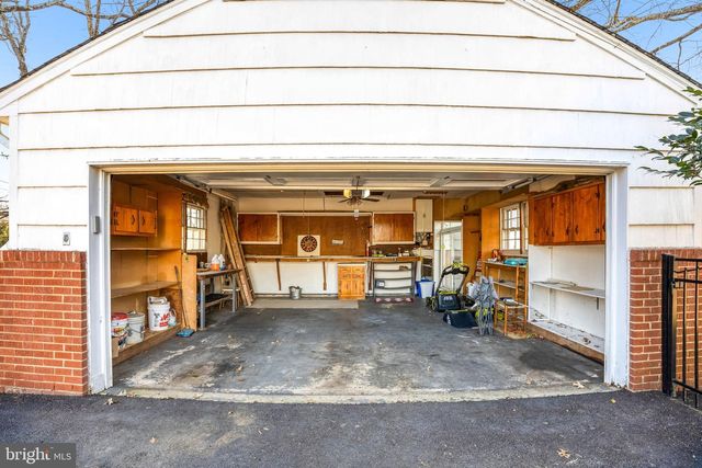 9232 FOREST HAVEN DR, Alexandria, VA 22309