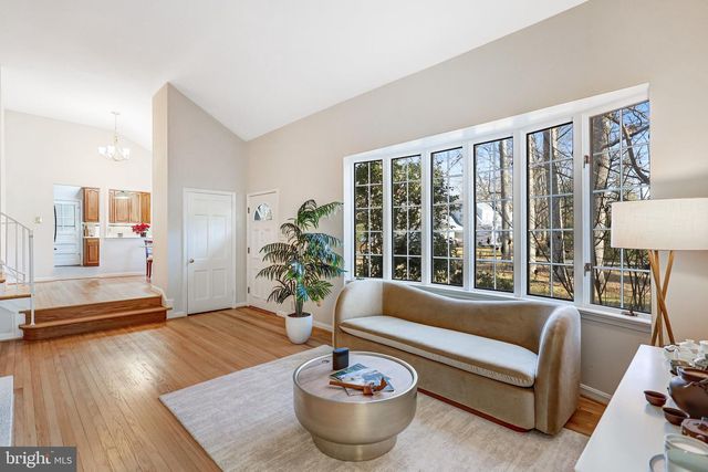 9232 FOREST HAVEN DR, Alexandria, VA 22309