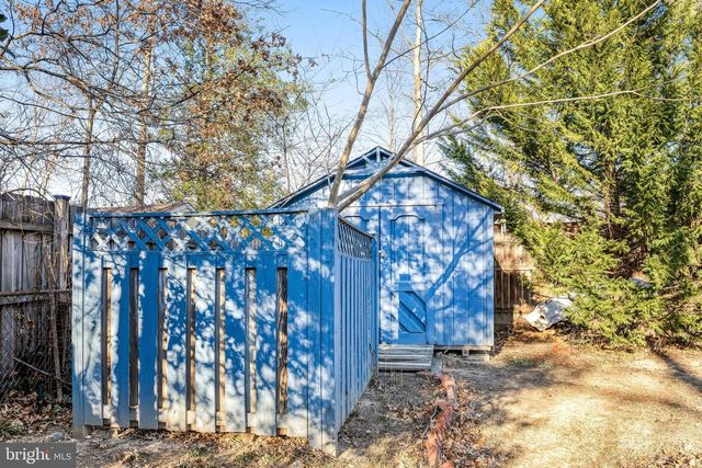 9232 FOREST HAVEN DR, Alexandria, VA 22309