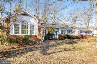 9232 FOREST HAVEN DR, Alexandria, VA 22309