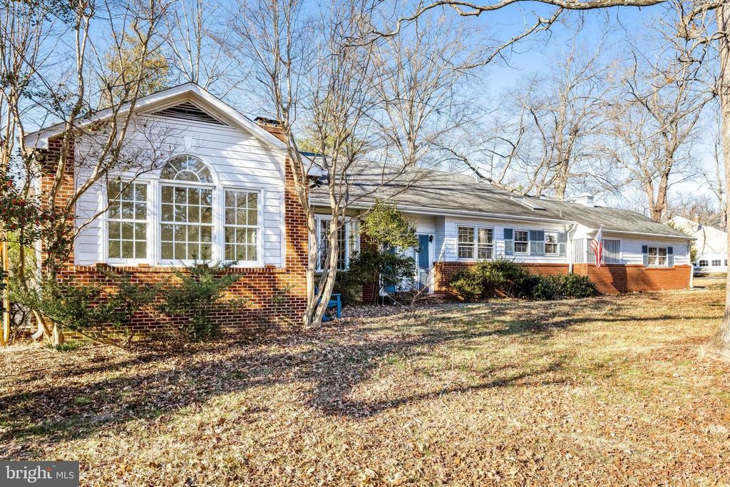 9232 FOREST HAVEN DR, Alexandria, VA 22309