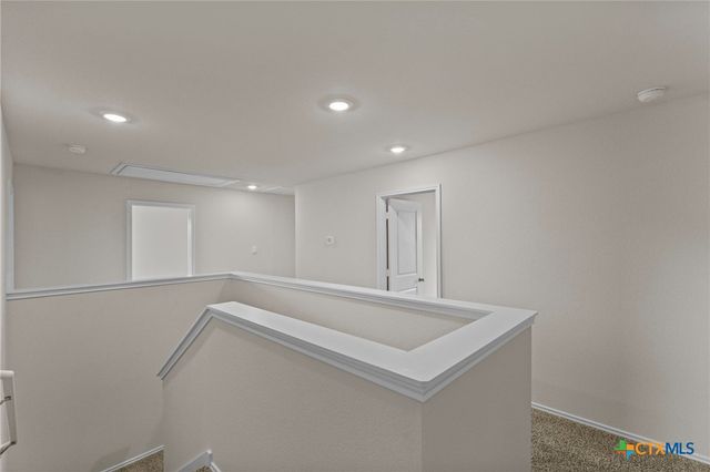 140 Langston Drive, Uhland, TX 78640