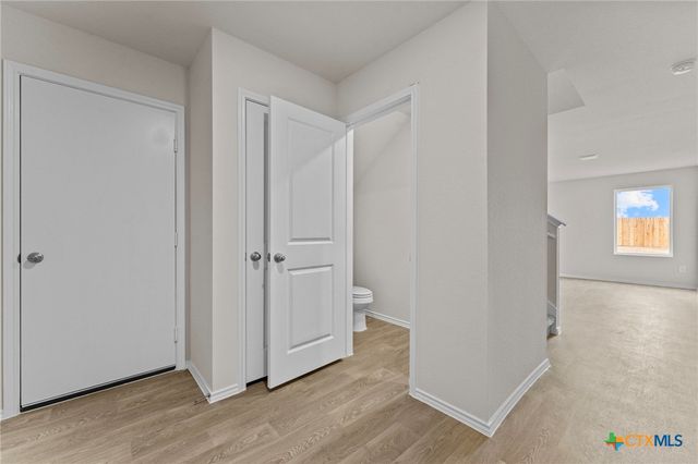 140 Langston Drive, Uhland, TX 78640