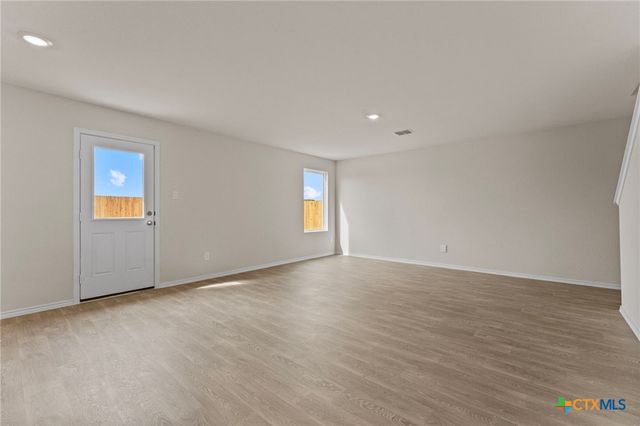 140 Langston Drive, Uhland, TX 78640