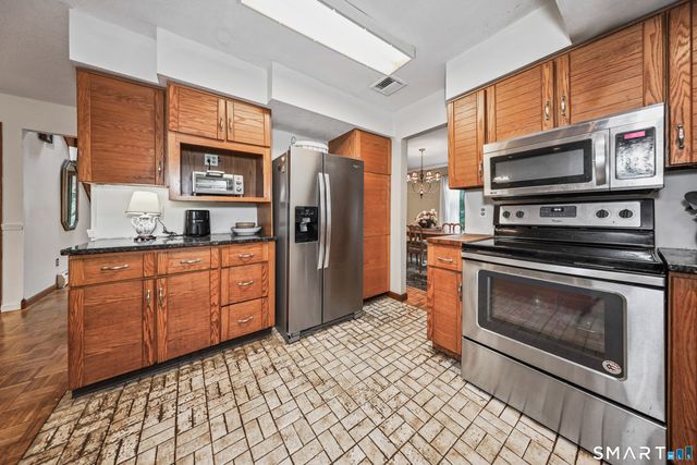 459 Bayberry Drive, Thomaston, CT 06787