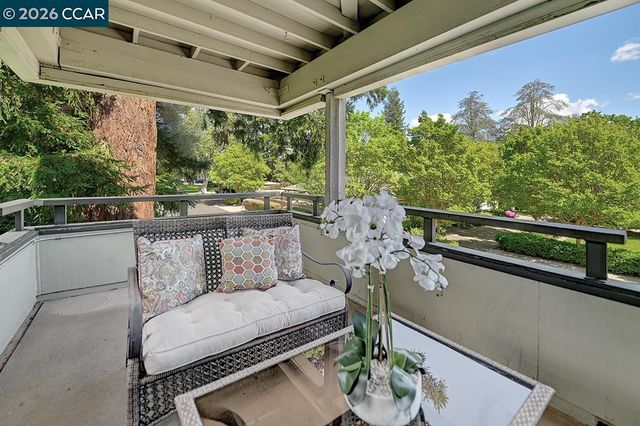 2128 Tice Creek Dr 2, Walnut Creek, CA 94595