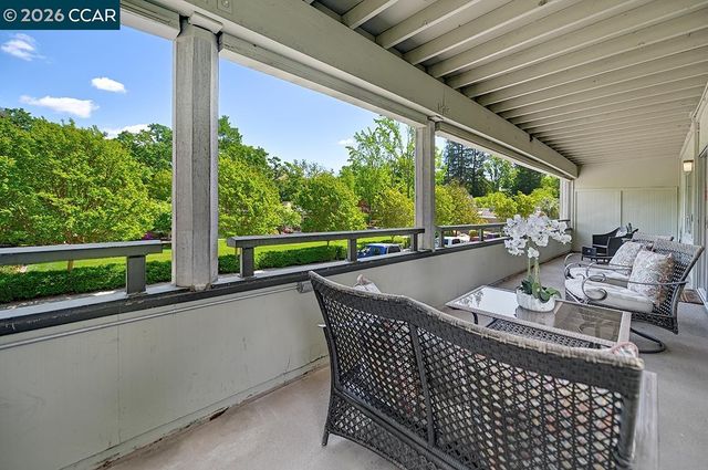 2128 Tice Creek Dr 2, Walnut Creek, CA 94595