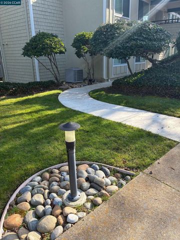 2128 Tice Creek Dr 2, Walnut Creek, CA 94595