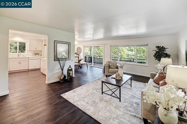 2128 Tice Creek Dr 2, Walnut Creek, CA 94595