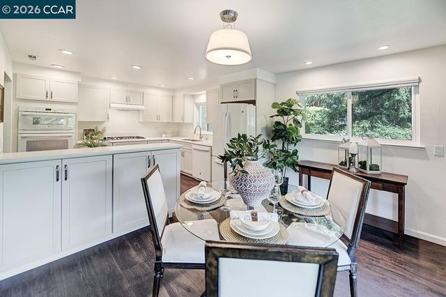 2128 Tice Creek Dr 2, Walnut Creek, CA 94595