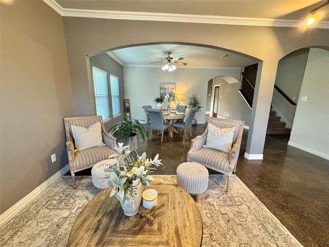 1800 Silver Oaks Drive, Gainesville, TX 76240