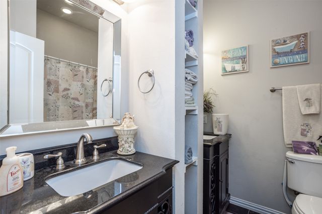 1800 Silver Oaks Drive, Gainesville, TX 76240