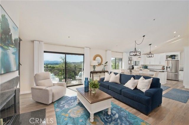 23542 Ehlers, Chatsworth (los Angeles), CA 91311