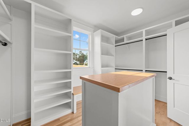 100 Sire Court, Holly Springs, NC 27540