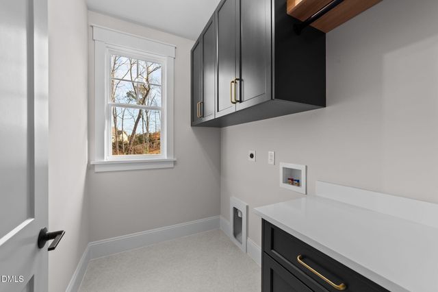 100 Sire Court, Holly Springs, NC 27540