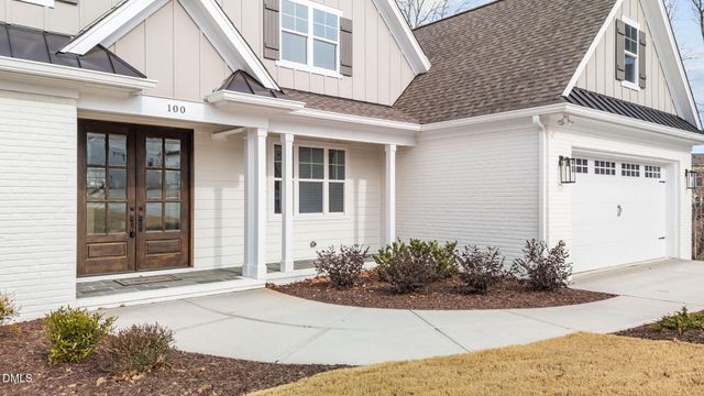 100 Sire Court, Holly Springs, NC 27540