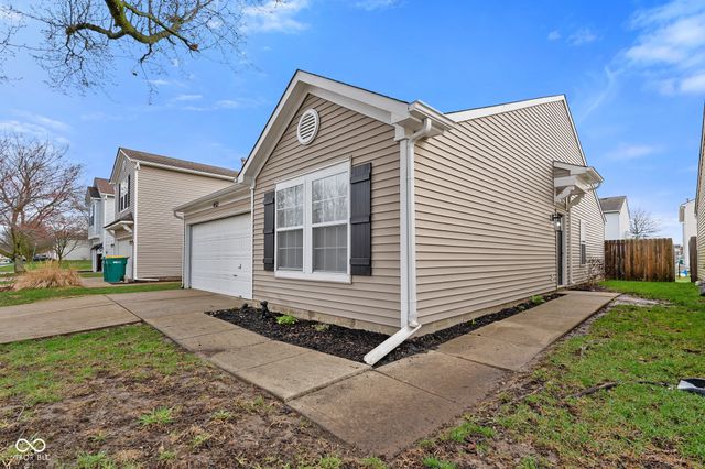 4513 Connaught East Drive, Plainfield, IN 46168