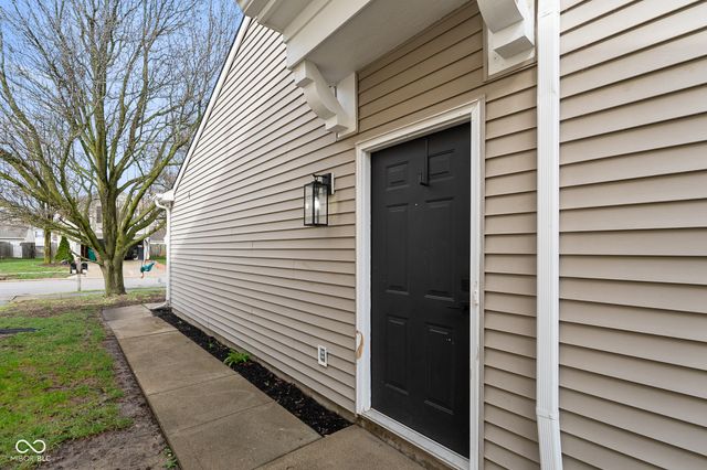 4513 Connaught East Drive, Plainfield, IN 46168