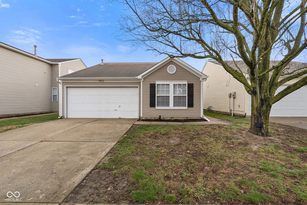 4513 Connaught East Drive, Plainfield, IN 46168