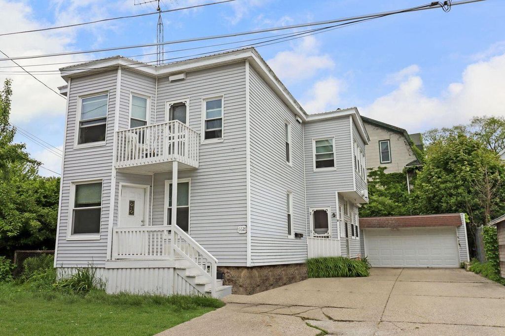 6628 6th AVENUE, Kenosha, WI 53143