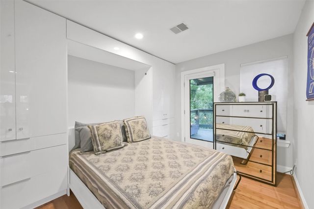 929 Wynnwood Lane, Houston, TX 77008