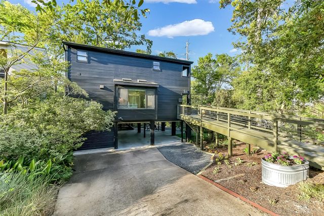 929 Wynnwood Lane, Houston, TX 77008