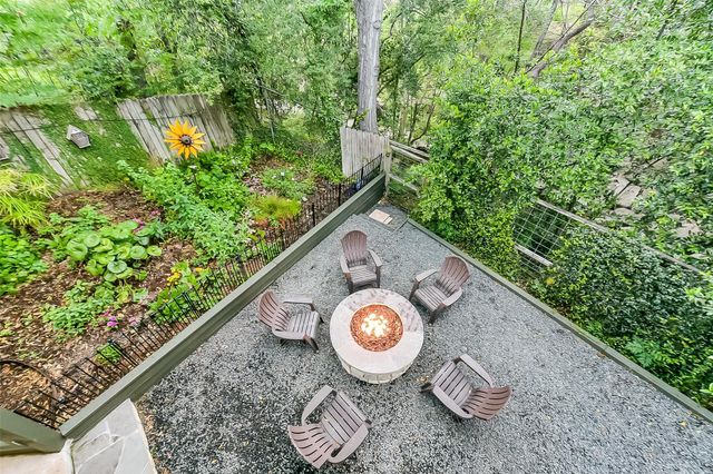 929 Wynnwood Lane, Houston, TX 77008