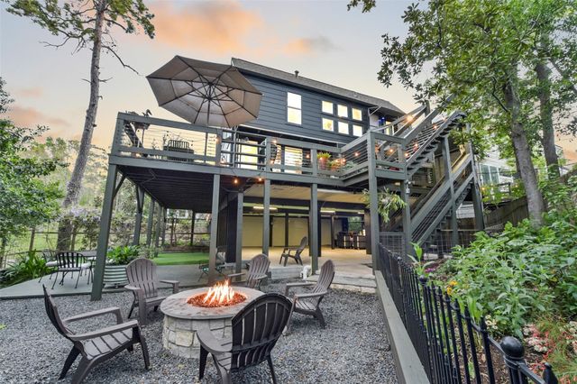 929 Wynnwood Lane, Houston, TX 77008