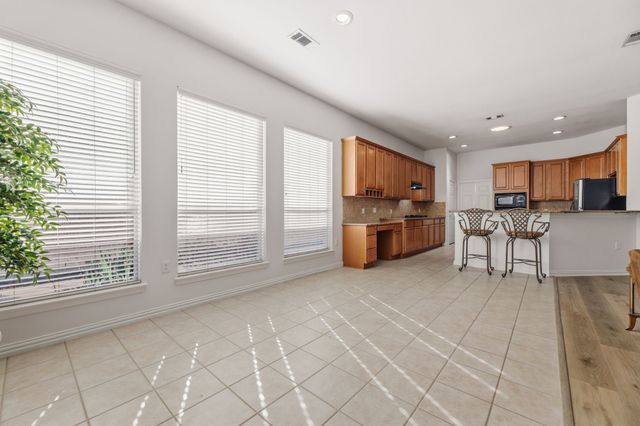 362 Southern Hills Drive, Fairview, TX 75069