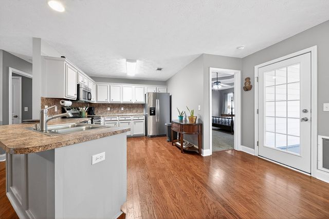 169 Lansdon Drive, Smiths Station, AL 36877