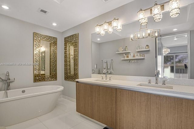 1200 Hillsboro Mile 1303 1303, Hillsboro Beach, FL 33062