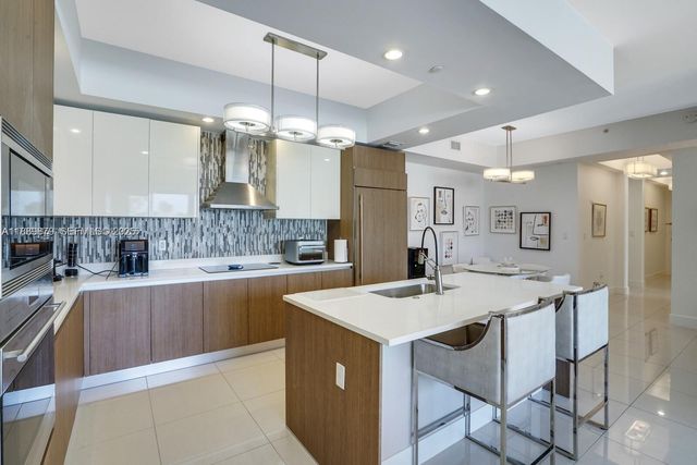 1200 Hillsboro Mile 1303 1303, Hillsboro Beach, FL 33062