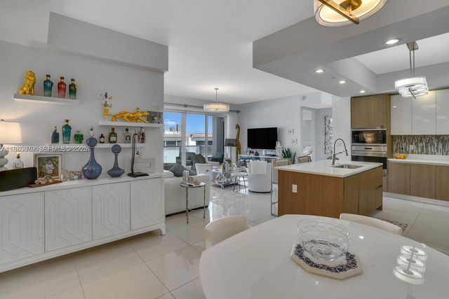 1200 Hillsboro Mile 1303 1303, Hillsboro Beach, FL 33062