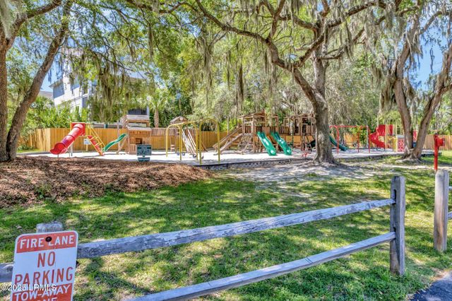 40 Folly Field Rd Apt G1, Hilton Head Island, SC 29928