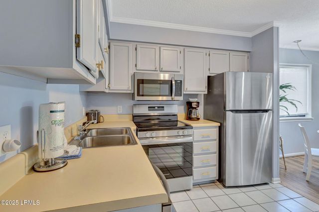 40 Folly Field Rd Apt G1, Hilton Head Island, SC 29928