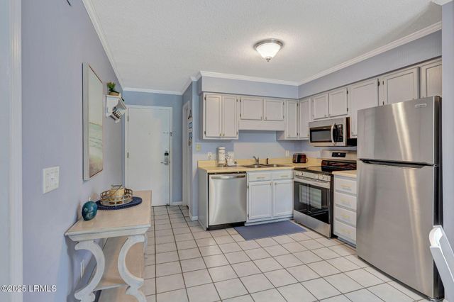 40 Folly Field Rd Apt G1, Hilton Head Island, SC 29928