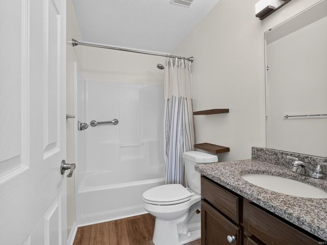 403 Treeline Cove, Fort Wayne, IN 46825