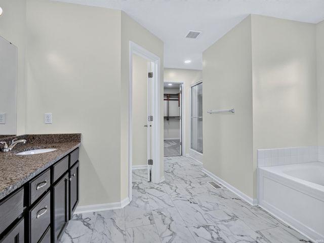 403 Treeline Cove, Fort Wayne, IN 46825