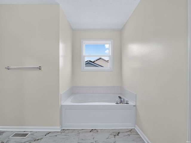 403 Treeline Cove, Fort Wayne, IN 46825