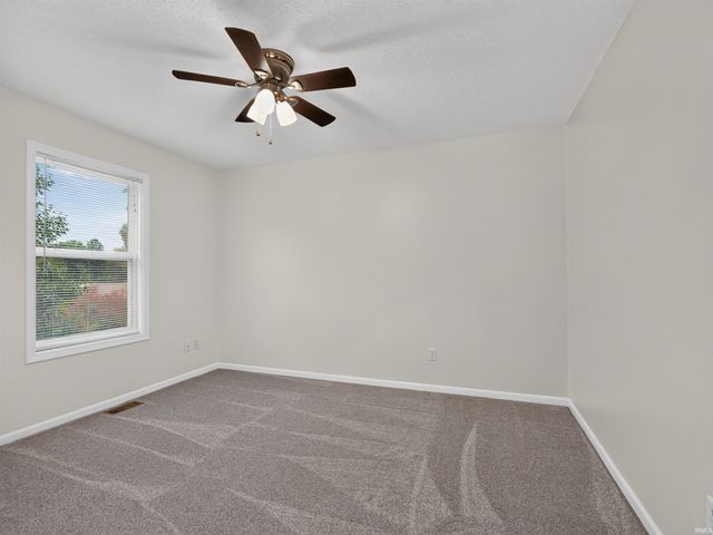 403 Treeline Cove, Fort Wayne, IN 46825
