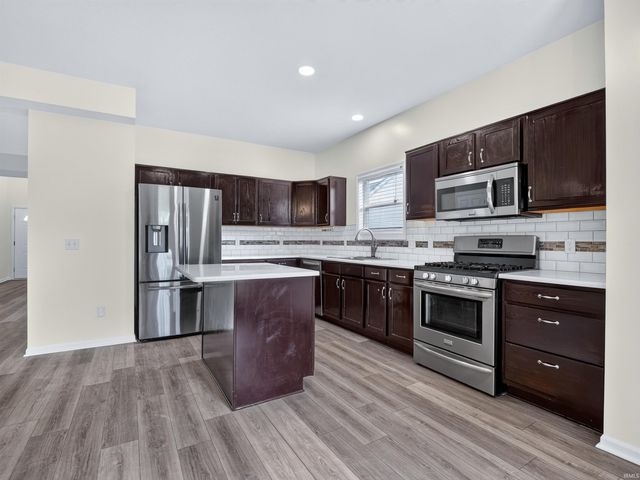403 Treeline Cove, Fort Wayne, IN 46825