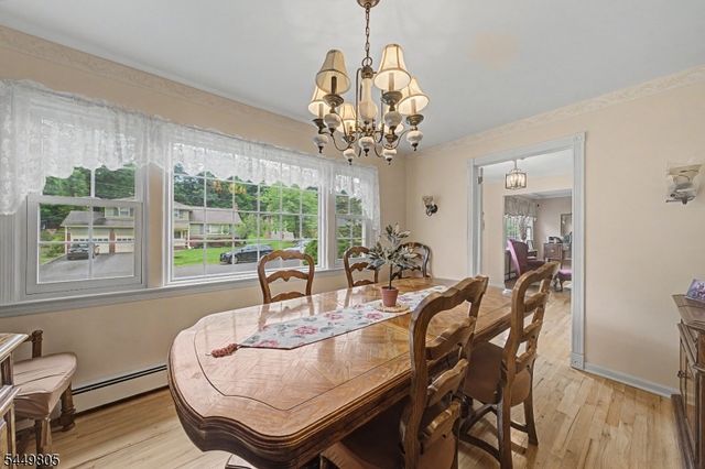 34 Cavell Place, West Caldwell Twp., NJ 07006