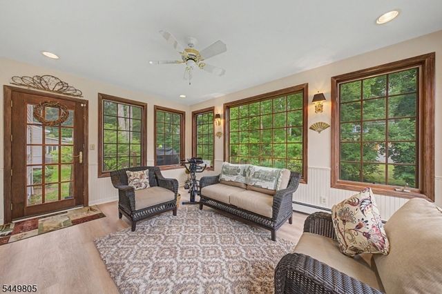 34 Cavell Place, West Caldwell Twp., NJ 07006