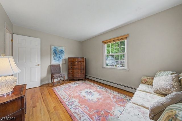 34 Cavell Place, West Caldwell Twp., NJ 07006