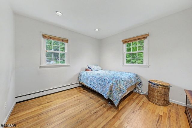 34 Cavell Place, West Caldwell Twp., NJ 07006