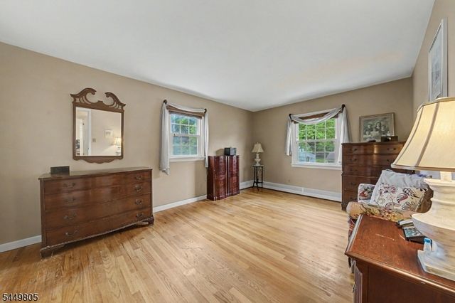 34 Cavell Place, West Caldwell Twp., NJ 07006